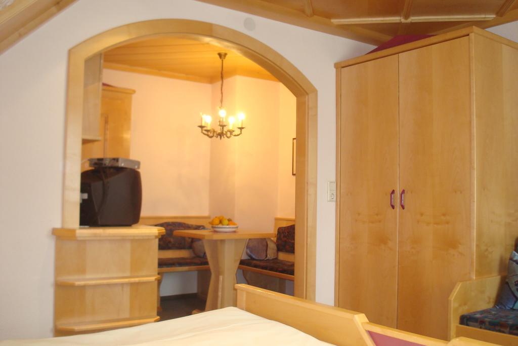 Ramingstein Gaestehaus Moser חדר תמונה
