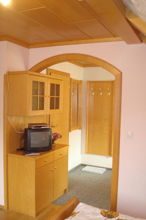 Ramingstein Gaestehaus Moser חדר תמונה